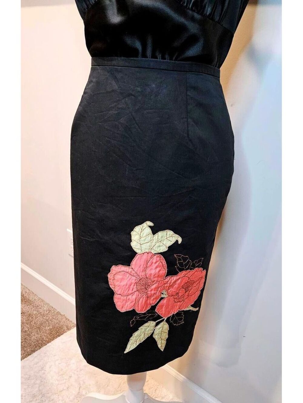 Doncaster  Black Skirt with Floral Embroidery Size 6